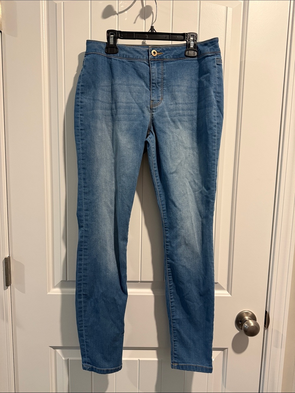 Decree Women's Light Blue Skinny Stretch Jeans